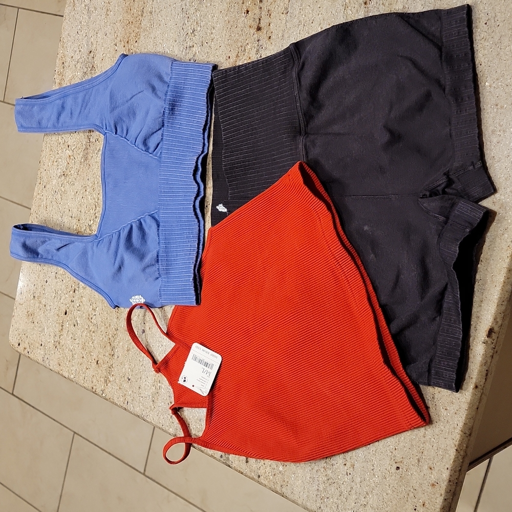 Free People set. Size ML.  Shorts and crops